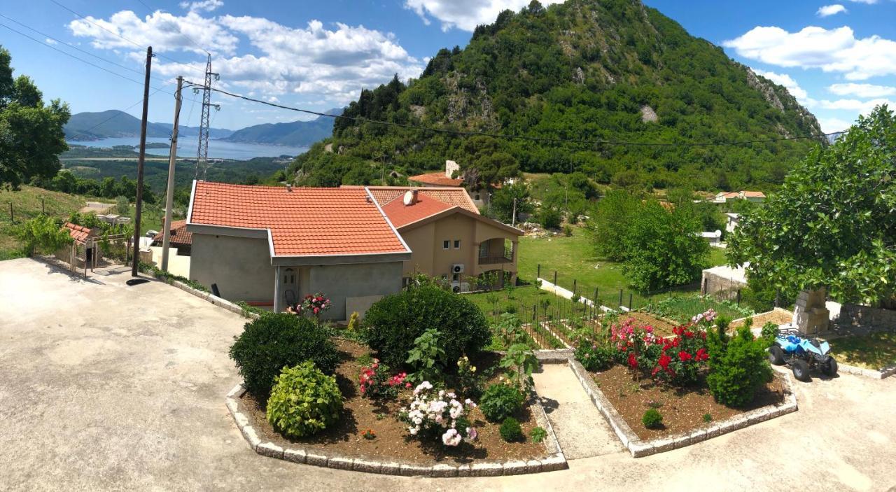 Albomi Lägenhet Kotor Exteriör bild